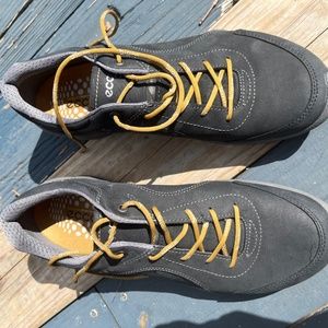 Never worn. Ecco Biom Hybrid Men's Size 9-9.5